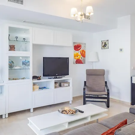 Cubo's Duplex Caffarena Golf & Optional Parking Apartment *