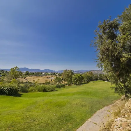 Cubo's Duplex Caffarena Golf & Optional Parking Apartment